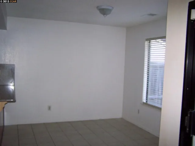 10 Manchester, Hercules, California 94547-3652
