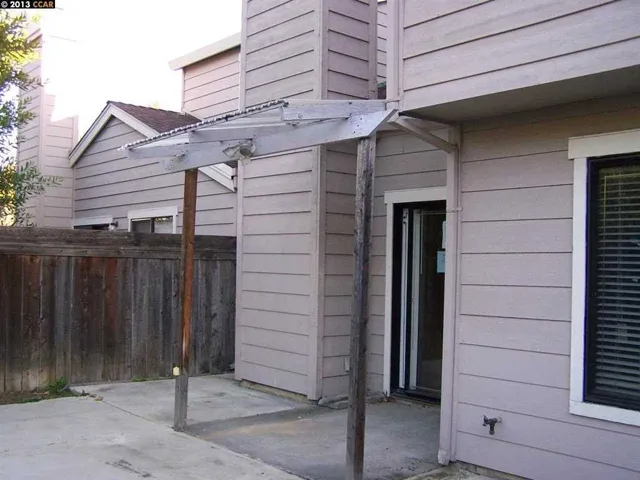 10 Manchester, Hercules, California 94547-3652