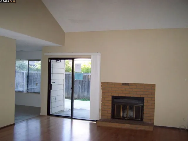 10 Manchester, Hercules, California 94547-3652