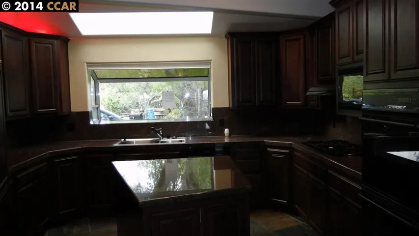 1231 Thomas Dr, Martinez, California 94553-2346
