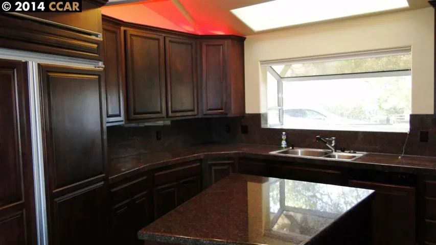 1231 Thomas Dr, Martinez, California 94553-2346