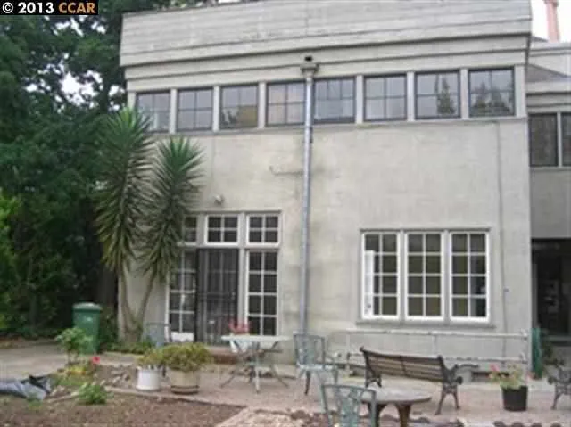 2707 Stuart St, Berkeley, California 94705-1302