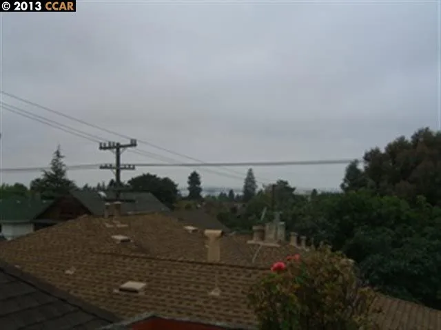 2707 Stuart St, Berkeley, California 94705-1302