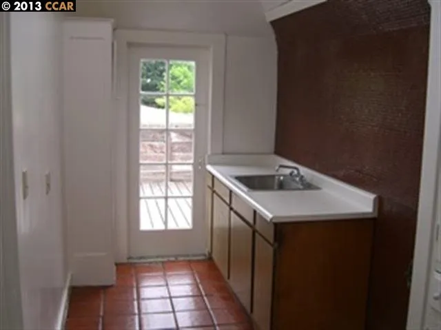 2707 Stuart St, Berkeley, California 94705-1302