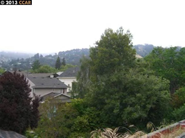 2707 Stuart St, Berkeley, California 94705-1302