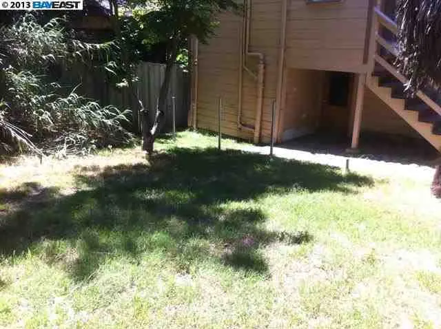 2448 E 22nd St, Oakland, California 94601-1232