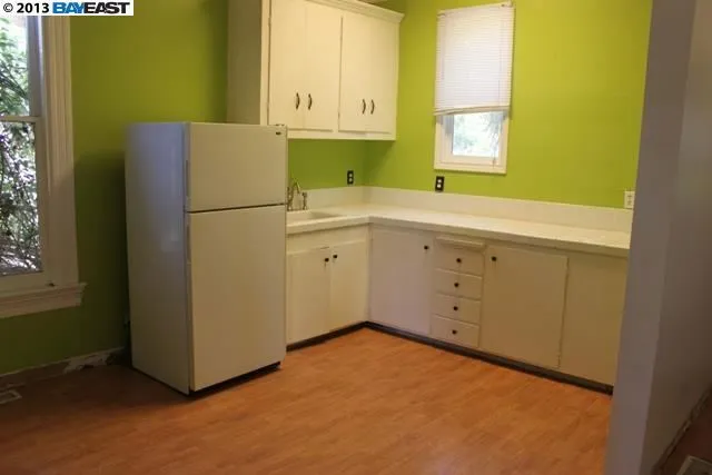 2448 E 22nd St, Oakland, California 94601-1232