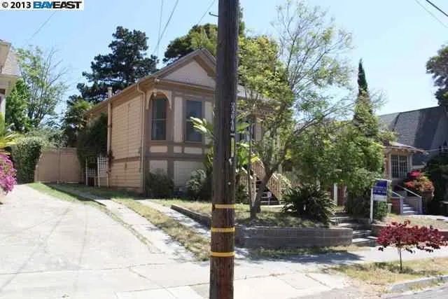 2448 E 22nd St, Oakland, California 94601-1232