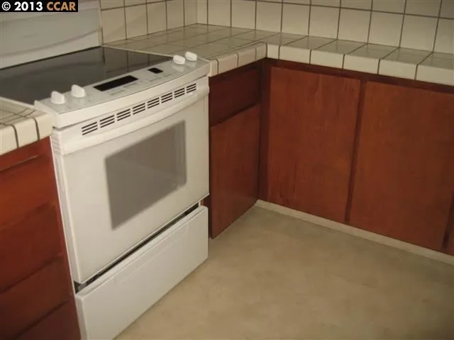 1606 Beechwood Dr, Martinez, California 94553-5306