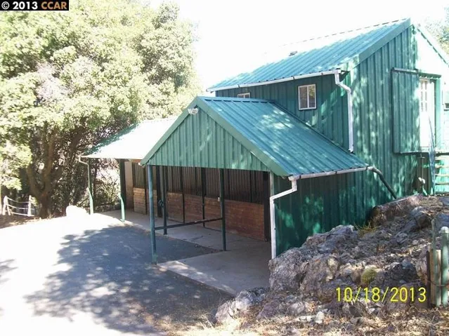 Horse Stable
