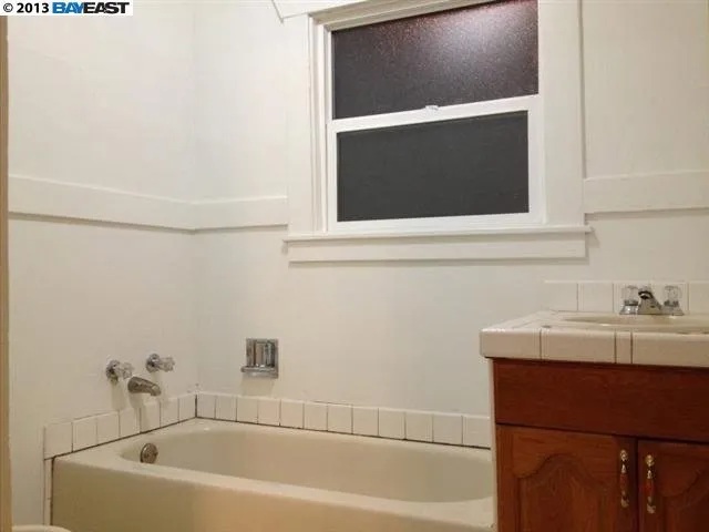 1937 Vicksburg Ave, Oakland, California 94601-5415