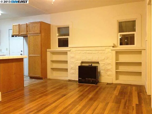 1937 Vicksburg Ave, Oakland, California 94601-5415