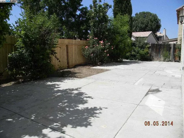 1367 Peppertree Way, Tracy, California 95376-5294