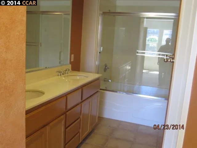 218 Carmel St, San Pablo, California 94806-5004