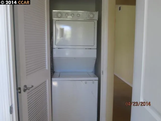 218 Carmel St, San Pablo, California 94806-5004