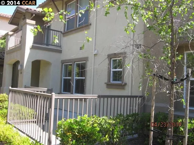 218 Carmel St, San Pablo, California 94806-5004