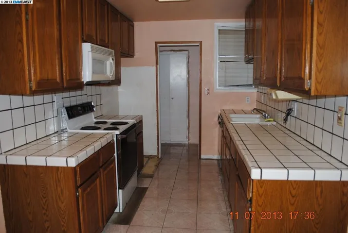 444 Rivercrest Ln, Hayward, California 94544-7512