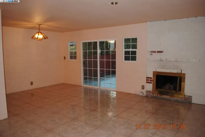 444 Rivercrest Ln, Hayward, California 94544-7512