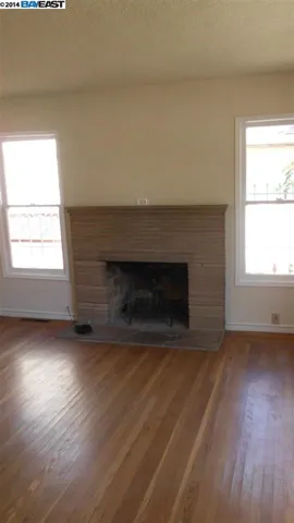 215 Foothill Blvd, San Leandro, California 94577-2104