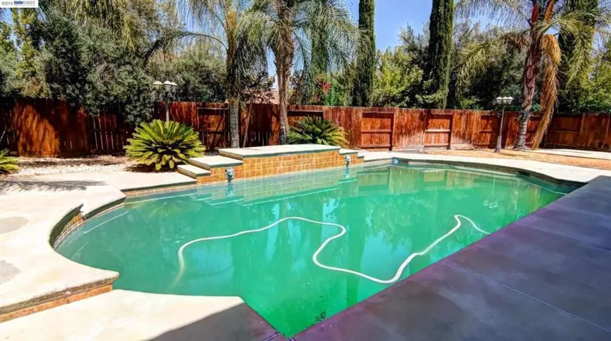 1681 Riverview Ave, Tracy, California 95377-8287