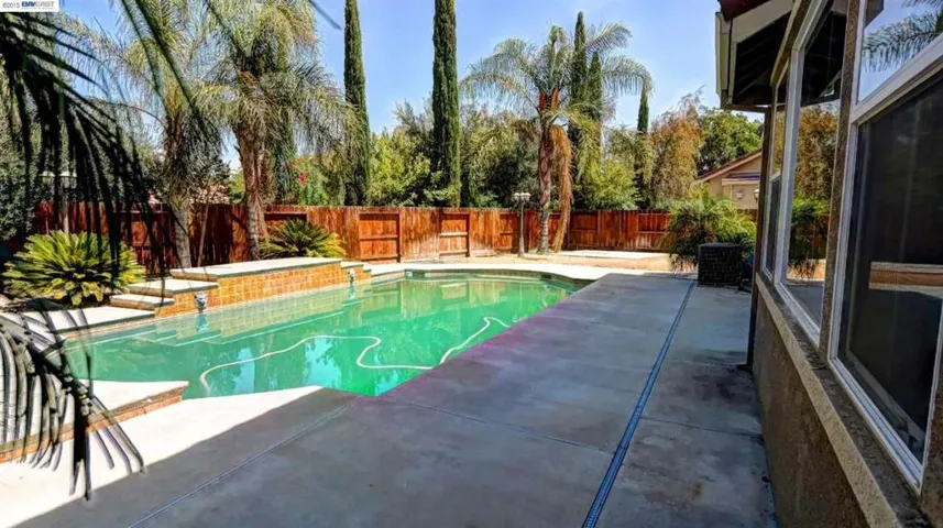 1681 Riverview Ave, Tracy, California 95377-8287
