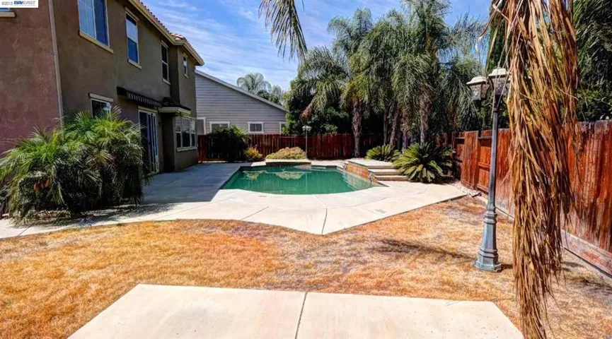 1681 Riverview Ave, Tracy, California 95377-8287