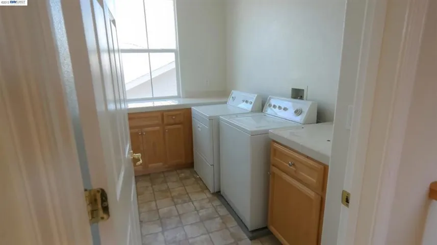 1681 Riverview Ave, Tracy, California 95377-8287