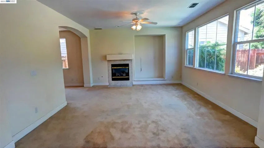 1681 Riverview Ave, Tracy, California 95377-8287