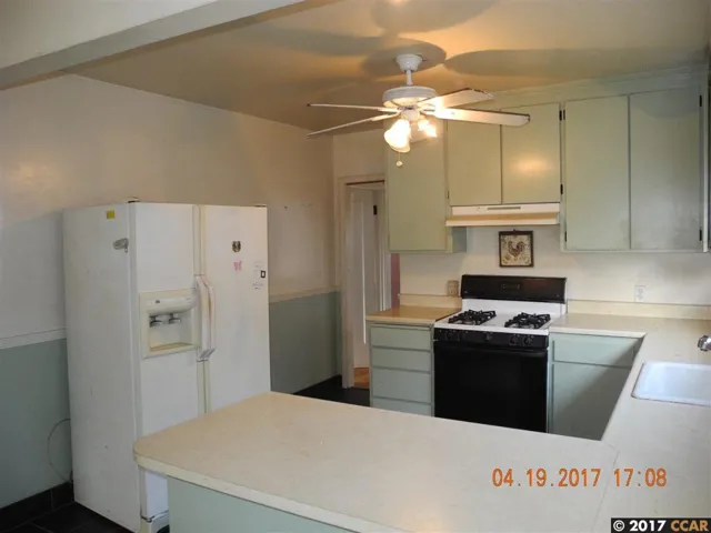 10 Baldwin Ave, Crockett, California 94525