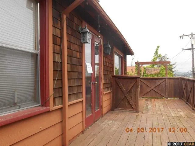 10 Baldwin Ave, Crockett, California 94525