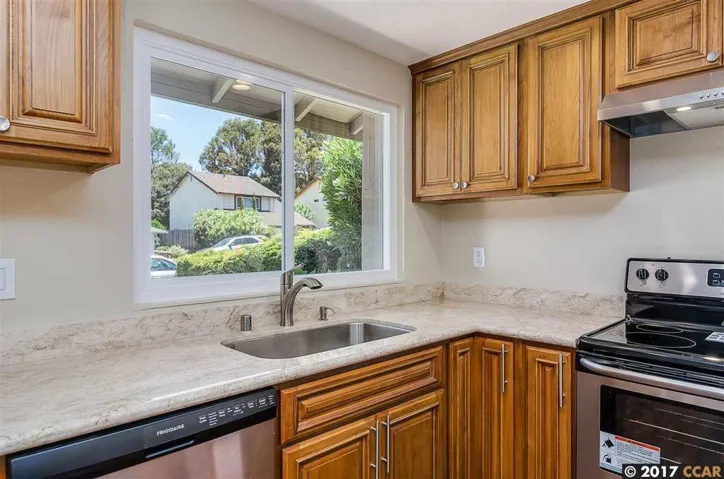 875 Coral Ridge Cir, Rodeo, California 94572
