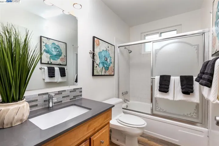 927 Lobos Ct, Manteca, California 95336