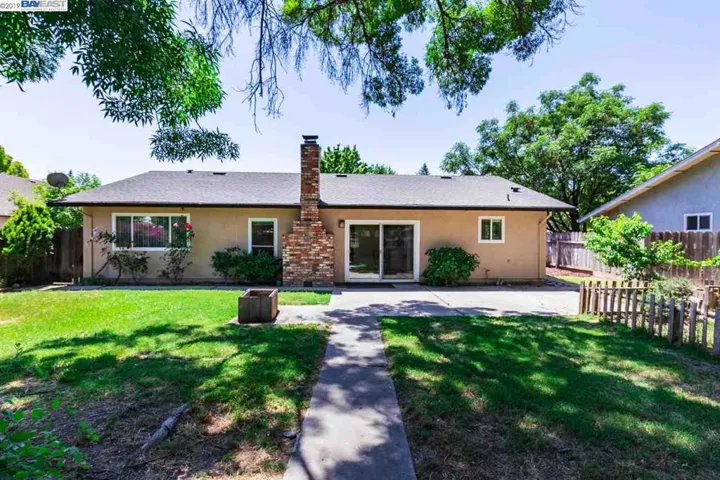 927 Lobos Ct, Manteca, California 95336