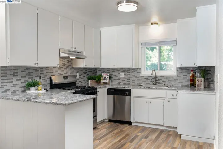 927 Lobos Ct, Manteca, California 95336