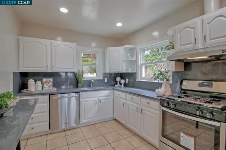 Brand-new5-burner gas stove!