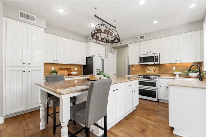 6 Earlywood, Ladera Ranch, California 92694