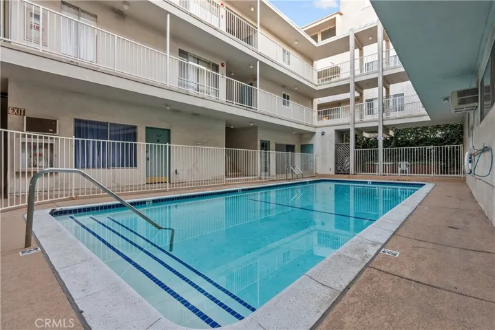 5320 Zelzah Avenue 316, Encino, California 91316