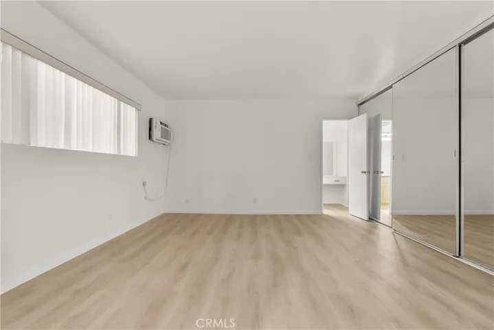 5320 Zelzah Avenue 316, Encino, California 91316