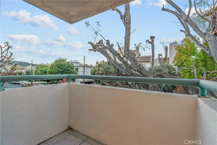 5320 Zelzah Avenue 316, Encino, California 91316