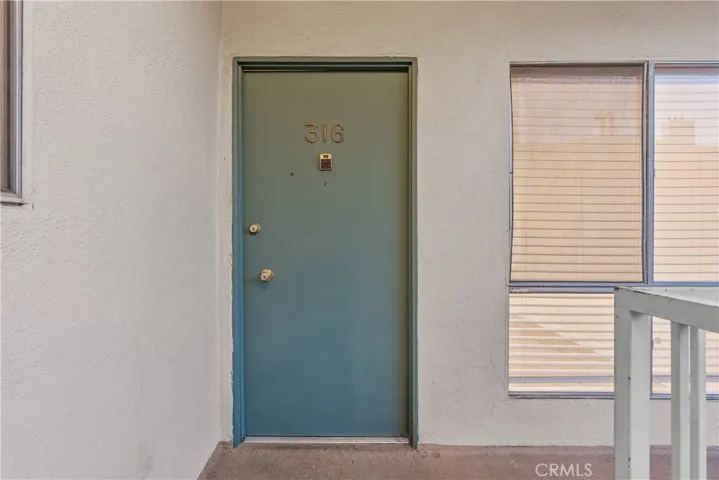 5320 Zelzah Avenue 316, Encino, California 91316