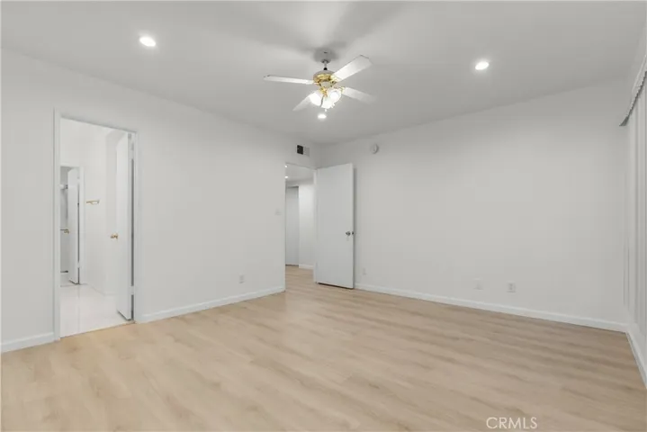 5320 Zelzah Avenue 316, Encino, California 91316