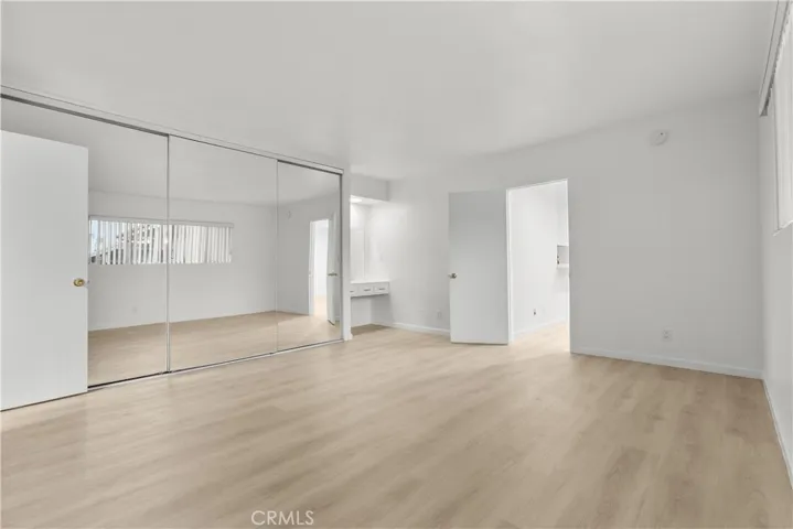 5320 Zelzah Avenue 316, Encino, California 91316
