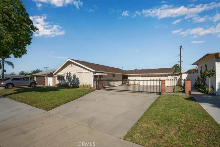 Long driveway provides ample parking.
