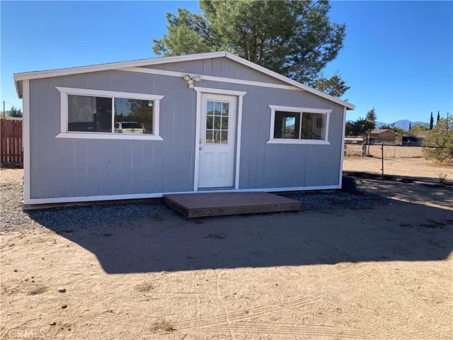 14961 Walnut Street 2, Hesperia, California 92345