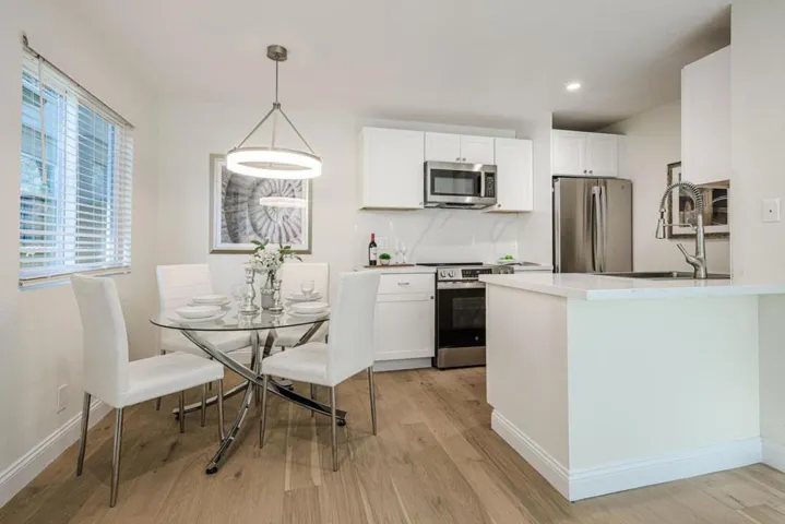 397 Half Moon Lane 12, Daly City, California 94015
