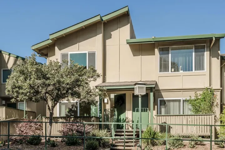 397 Half Moon Lane 12, Daly City, California 94015