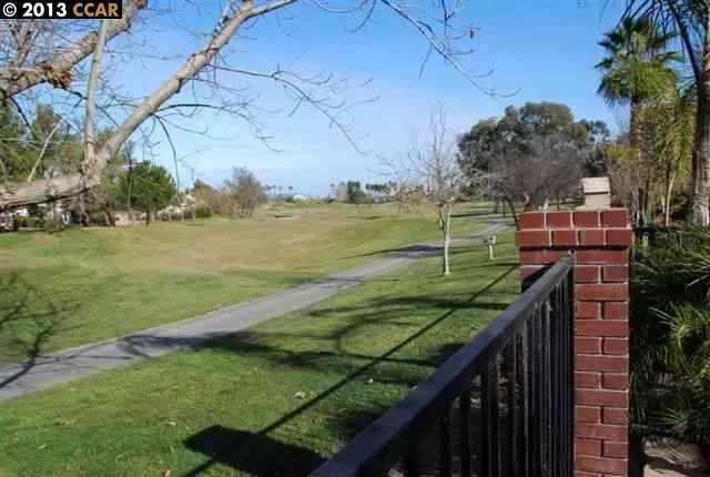 5662 Oakmont Ct, Discovery Bay, California 94505-1405