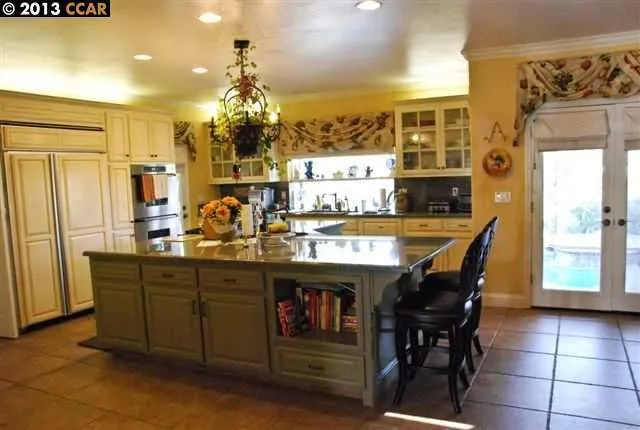 5662 Oakmont Ct, Discovery Bay, California 94505-1405