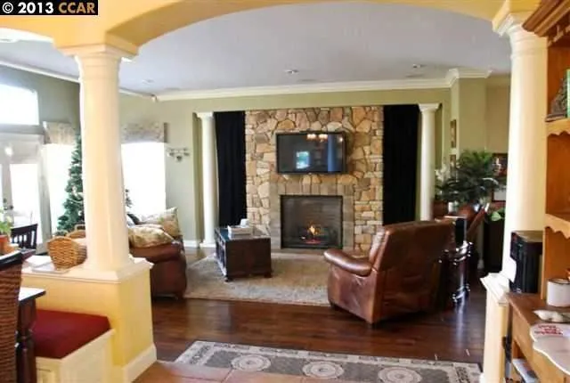 5662 Oakmont Ct, Discovery Bay, California 94505-1405