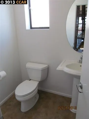 12 City Limits Cir, Emeryville, California 94608